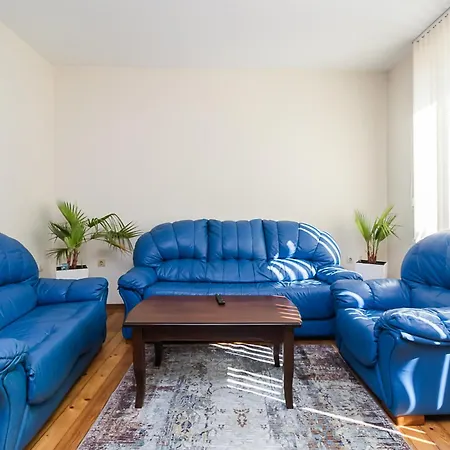 Апартаменты South San Stefano With 3 Bedroom, Garden And Free Garage *